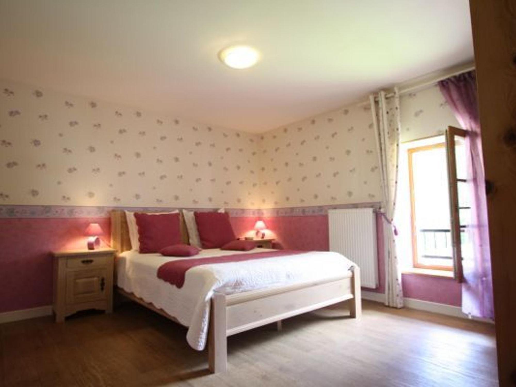 Chambre Violette Dans Batisse Du 18E Siecle Au Calme - Fr-1-589-710 Bed & Breakfast Moyenmoutier Exterior foto